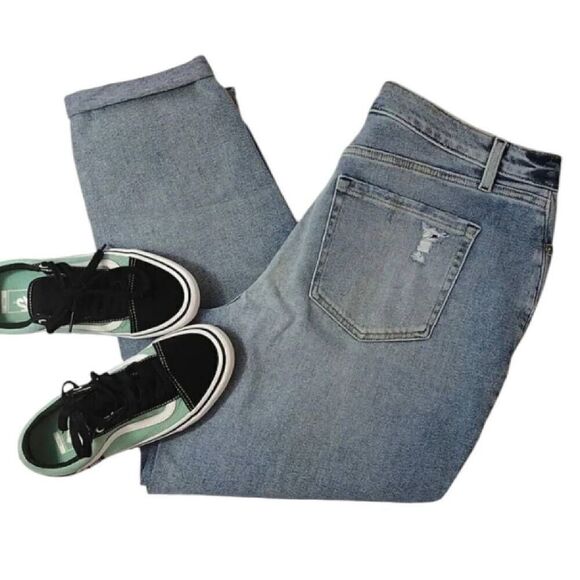 Lane Bryant Paint Splatter Distressed Boyfriend Jeans Plussize 14 NWT - Picture 9 of 16